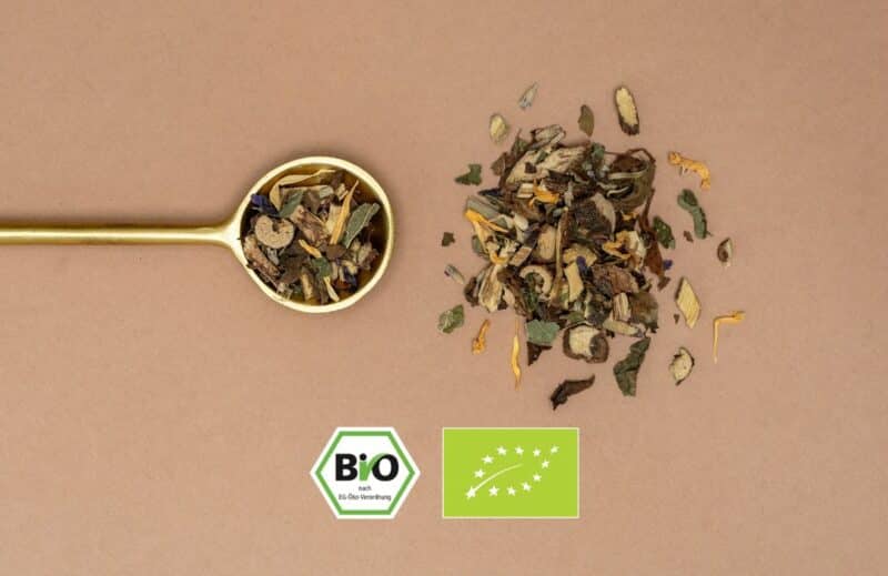 Ogaenics-PDP_Moodbilder_Tea-for-good-vibes-bio-kraeutertee-ashwagandha-tulsi-entspannung (3)